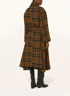 Sobretudo com cachecol incorporado