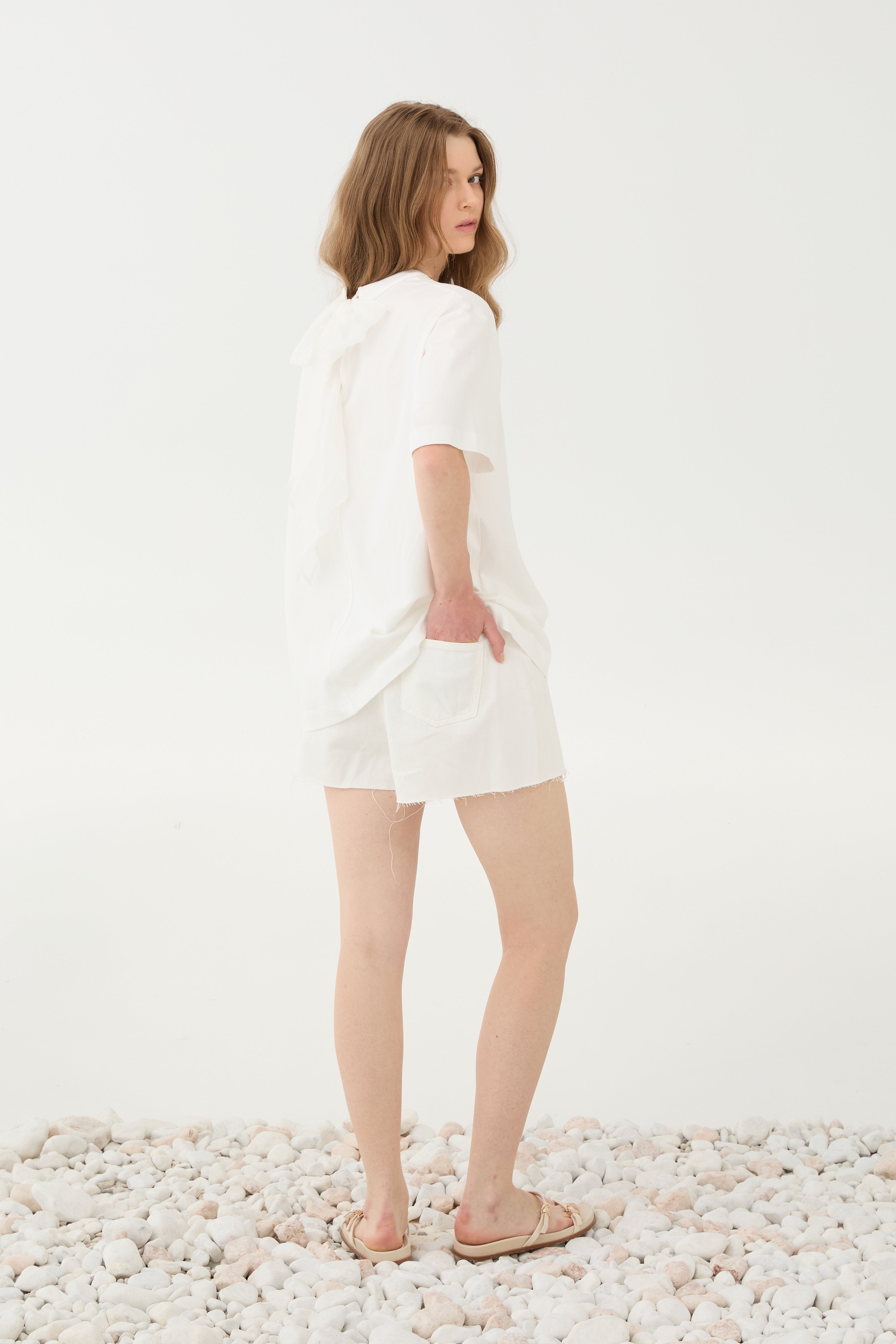 T-shirt com laço nas costas ELEH