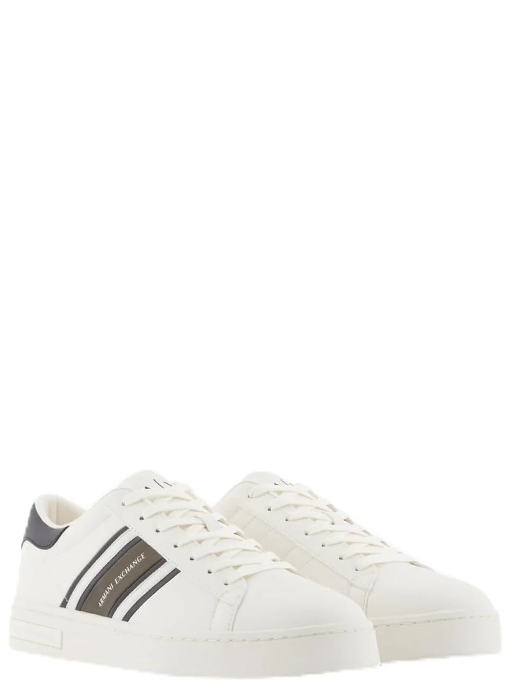 Sapatilha com logo e listras laterais Armani Exchange