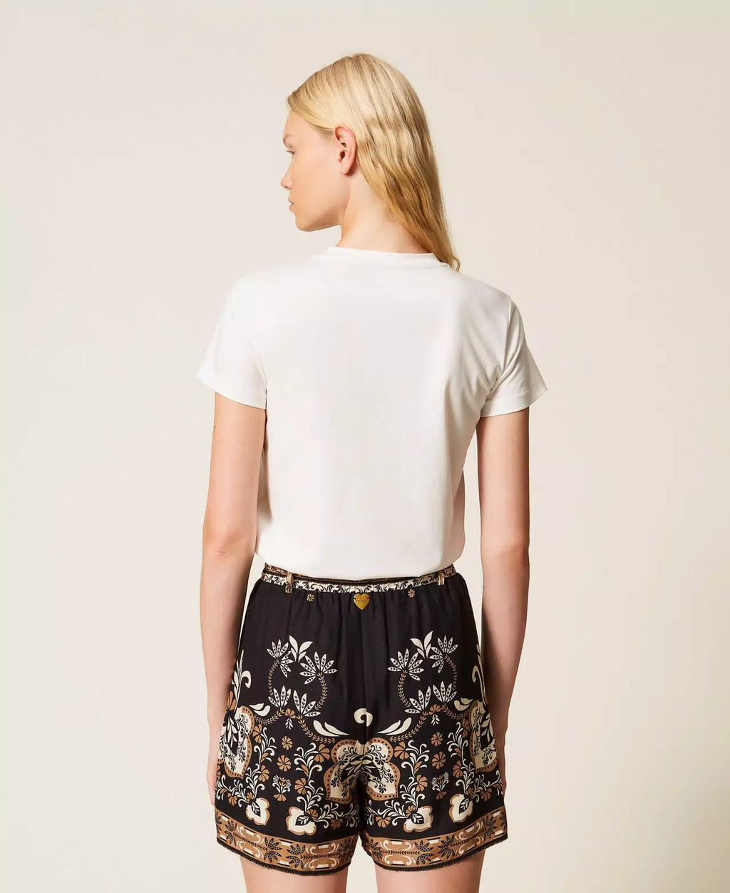 T-shirt com logotipo bordado em patch TWINSET