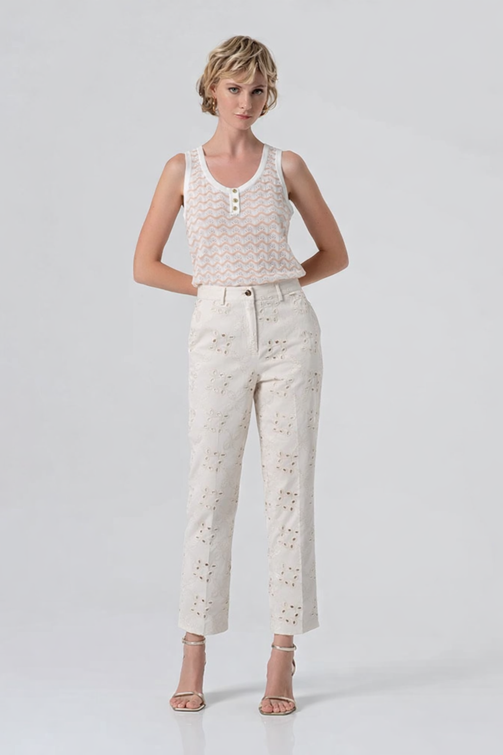 Calça chino de corte reto em renda San Gallo FRACOMINA