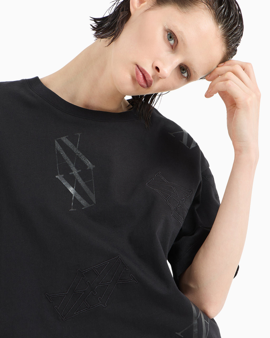 T-shirt cropped com logo em monograma Armani Exchange