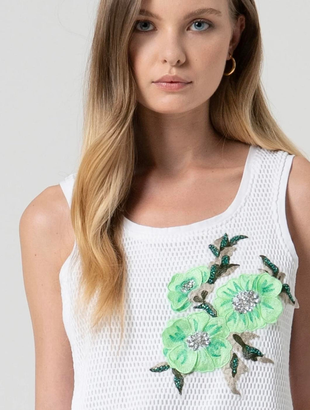 Top com flor decorativa FRACOMINA