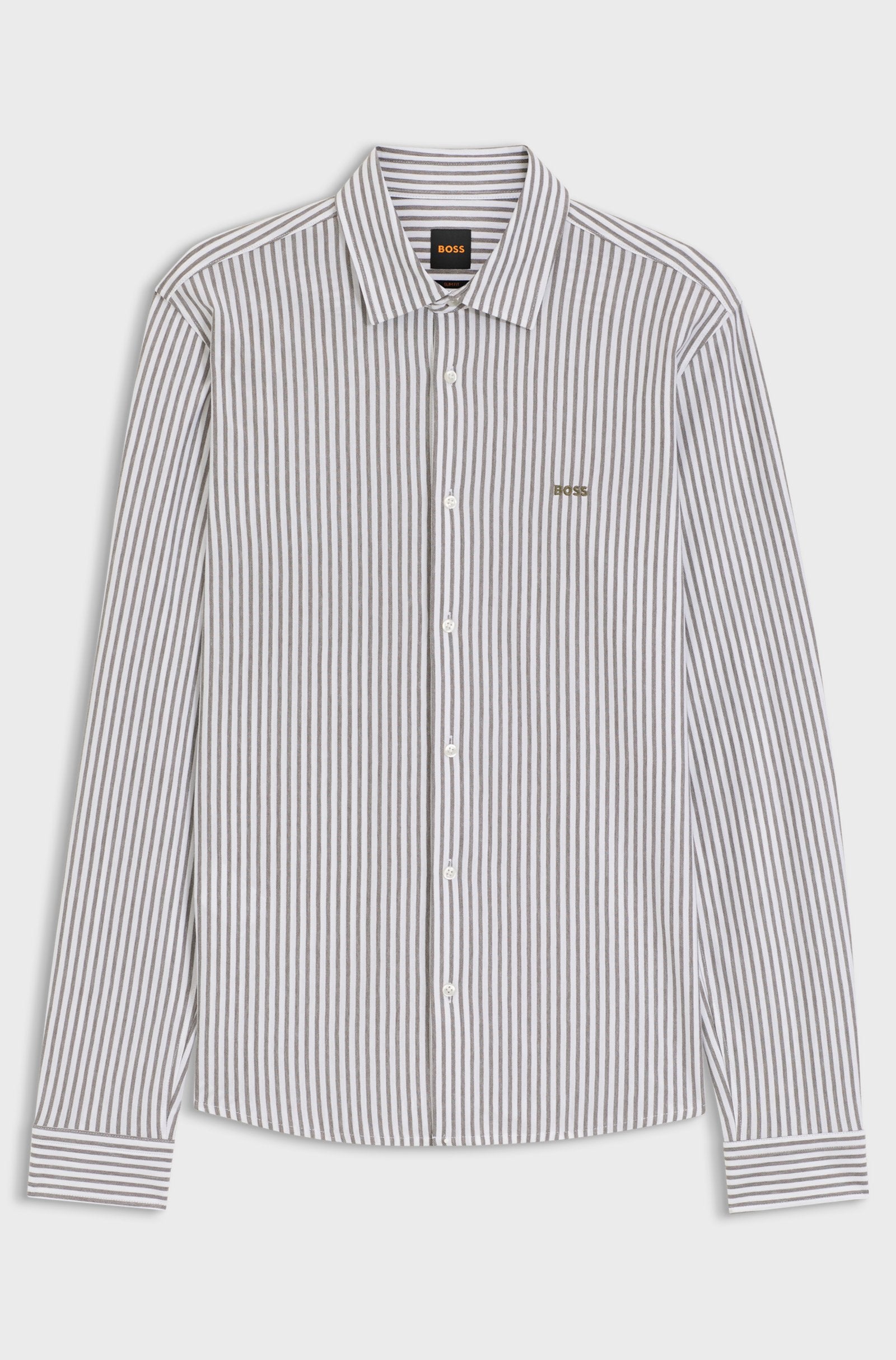 Camisa BOSS Slim Fit para homem com padrão às riscas verdes e logótipo bordado.