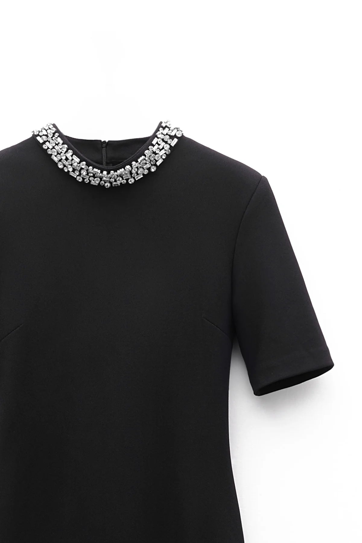 Vestido gola com brilhantes ELEH