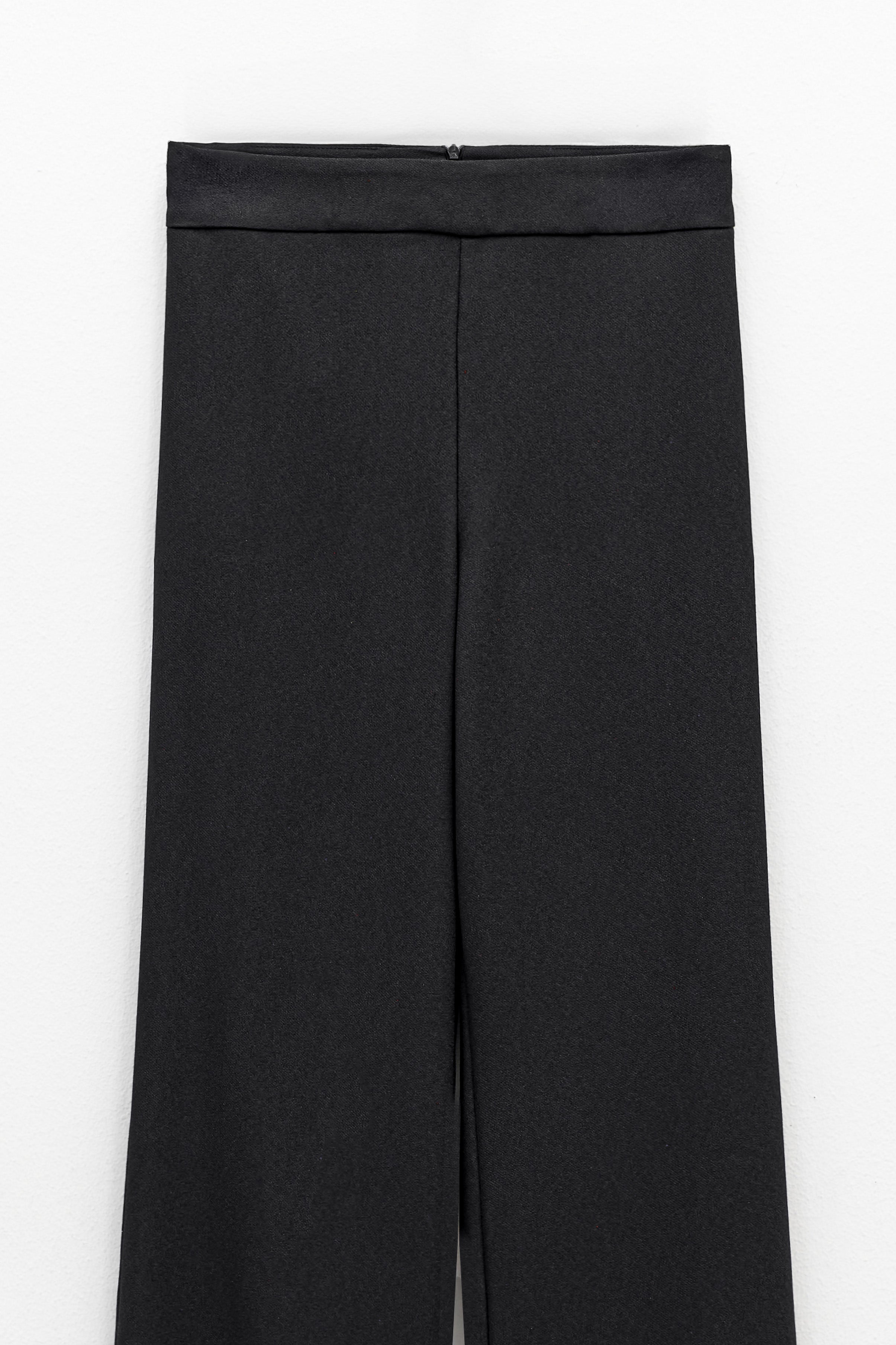 Pantalona preta Eleh