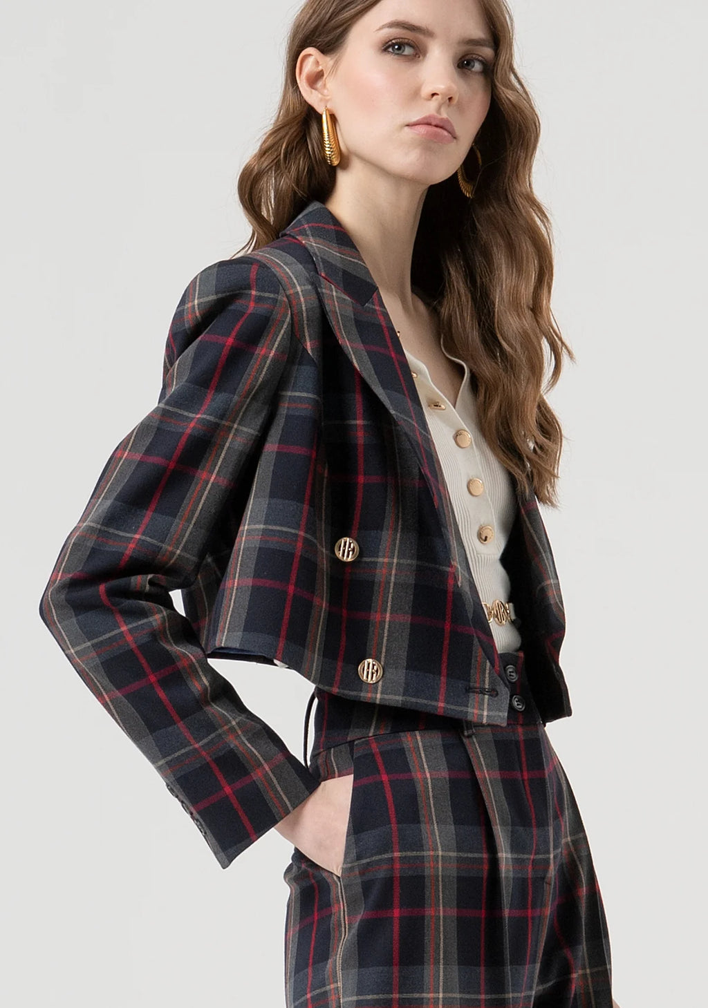 Blazer curto xadrez de abotoamento duplo com estampa Fracomina