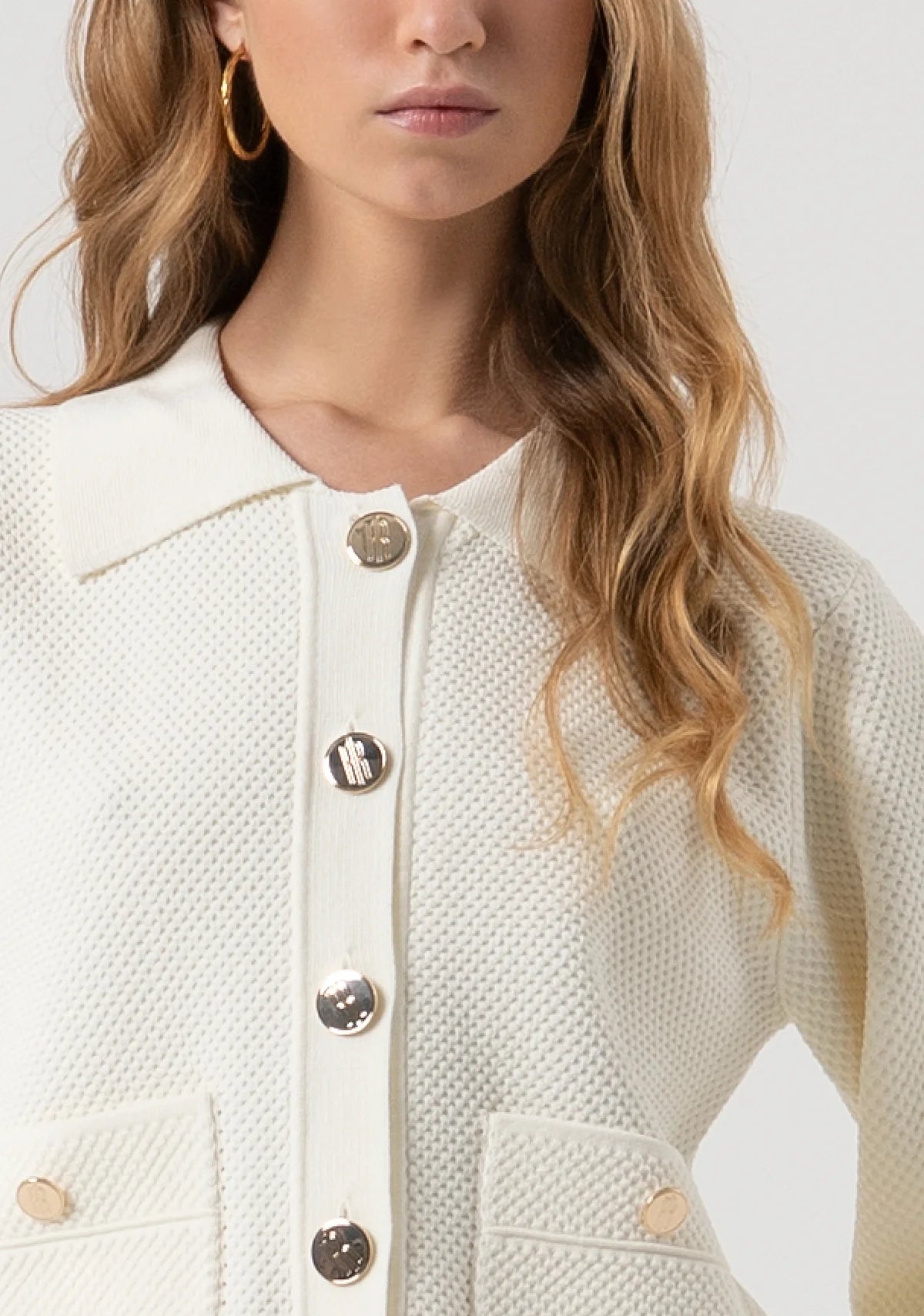 Cardigan com modelagem regular e ponto musgo Fracomina