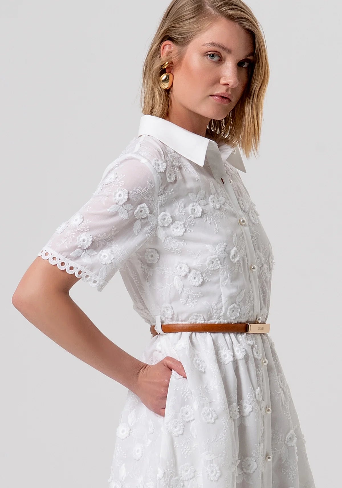 Vestido de renda com cinto FRACOMINA