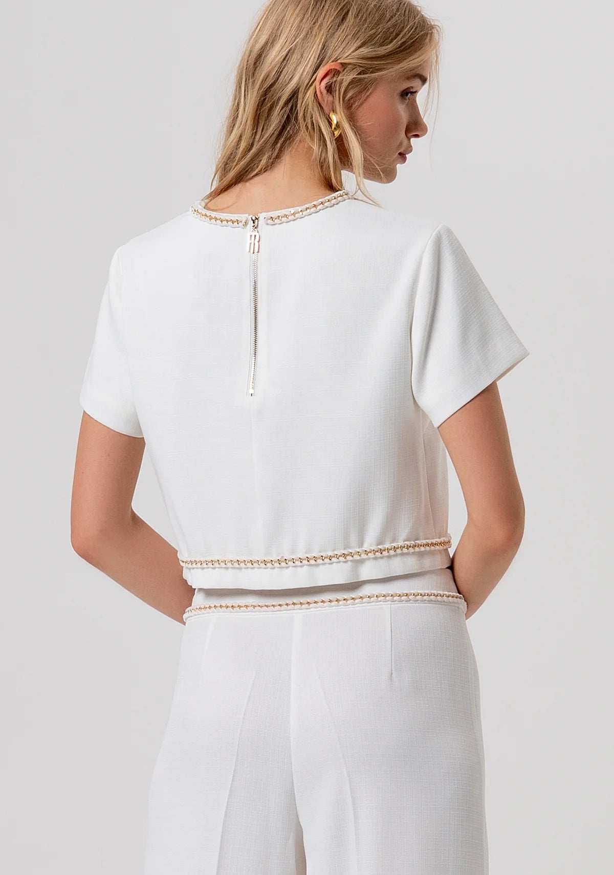 Blusa cropped com aplicações FRACOMINA