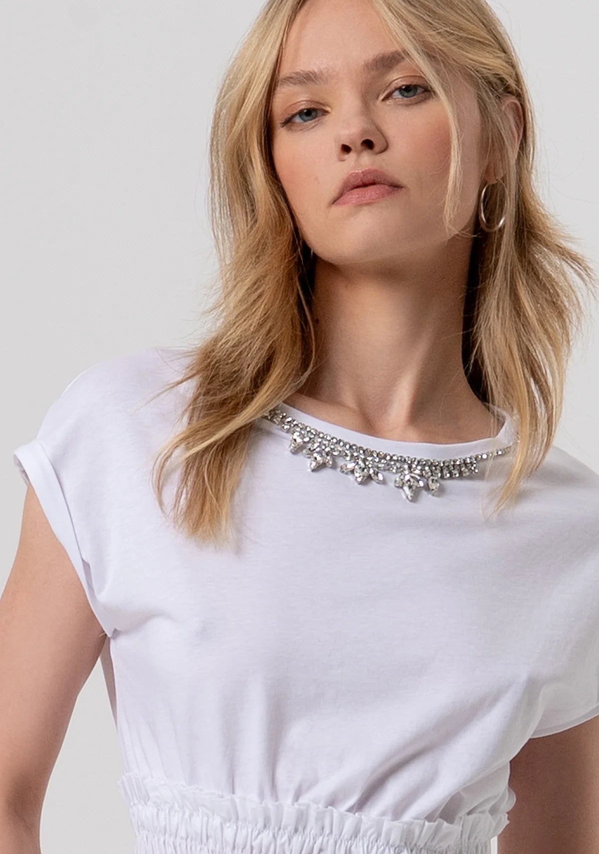 T-shirt cropped brilhos FRACOMINA