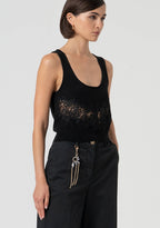 Top com detalhes em renda FRACOMINA