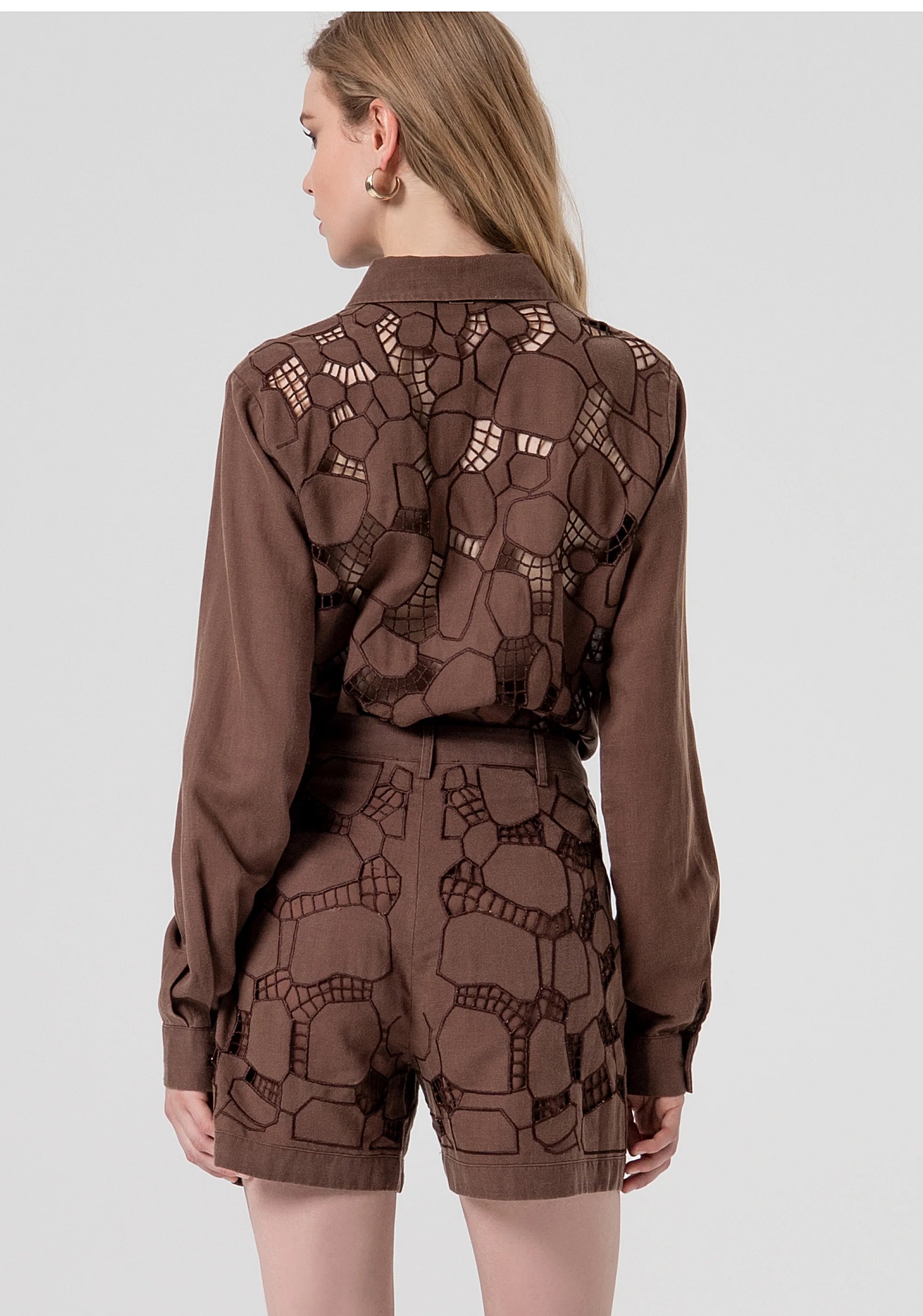 Calção curto com bordados Fracomina