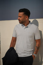 Polo BOSS com emblema com logótipo