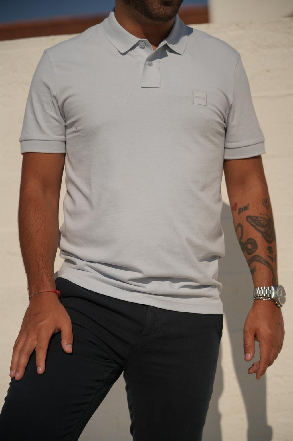 Polo BOSS com emblema com logótipo