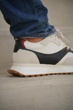 Sapatilhas BOSS Retro Runner em Pele e Camurça