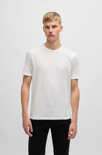 t-shirt branca da marca boss, com logotipo na frente