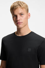 T-shirt logótipo tonal BOSS - preto close
