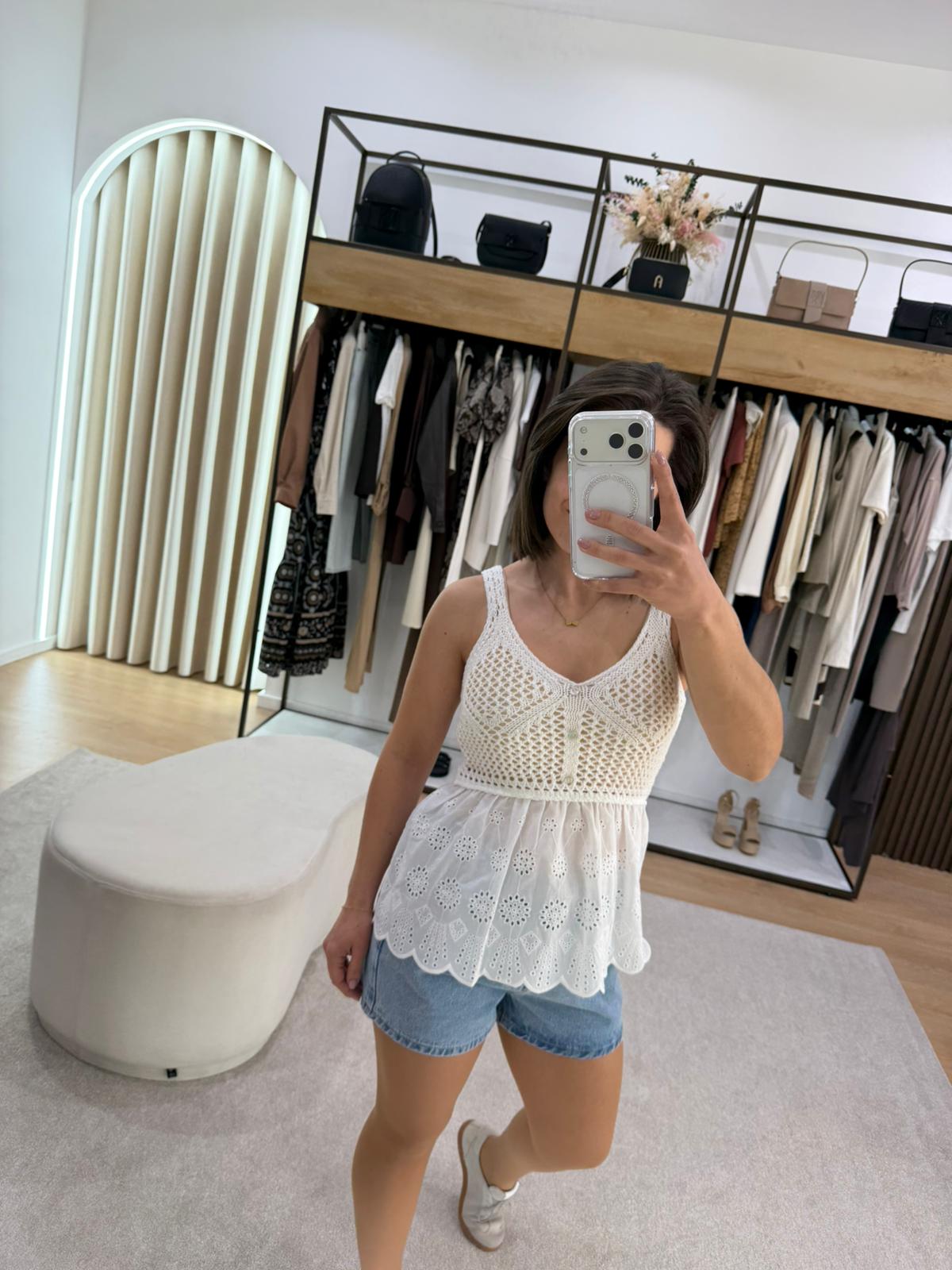 Top em crochê e renda Sagallo MARKUP