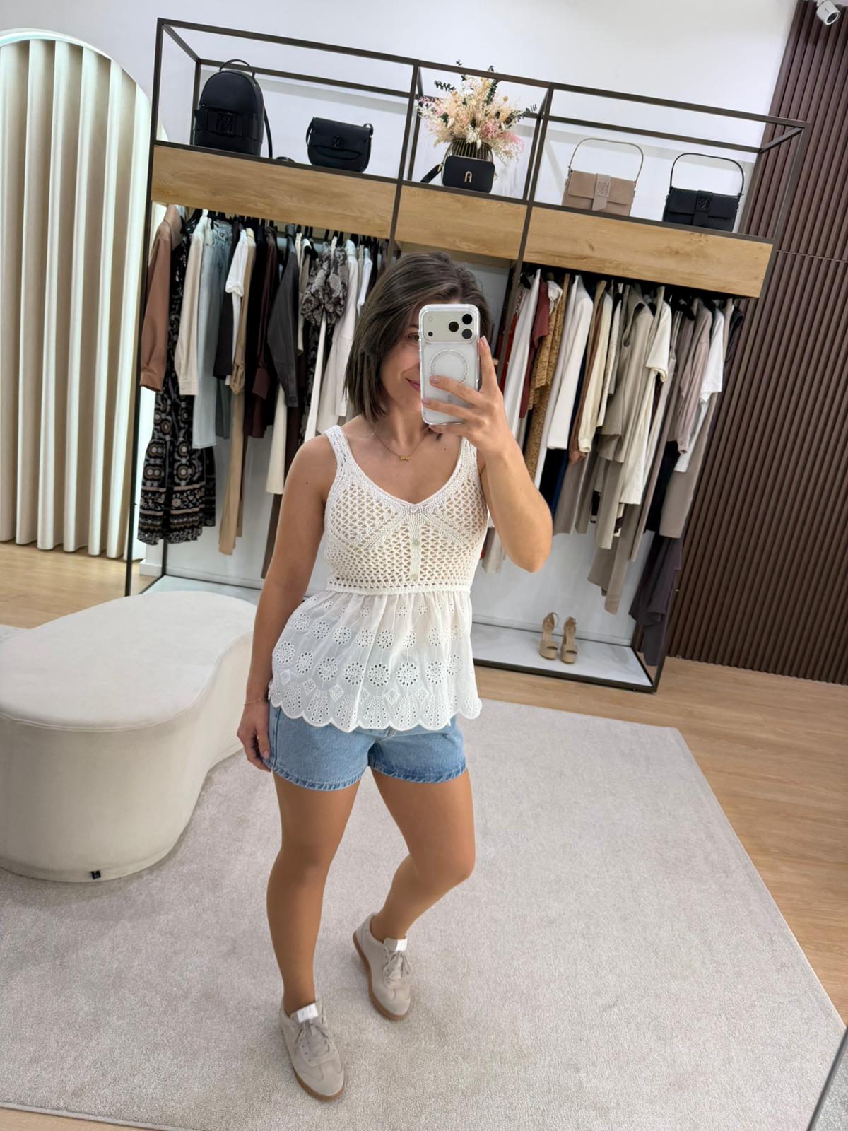 Top em crochê e renda Sagallo MARKUP