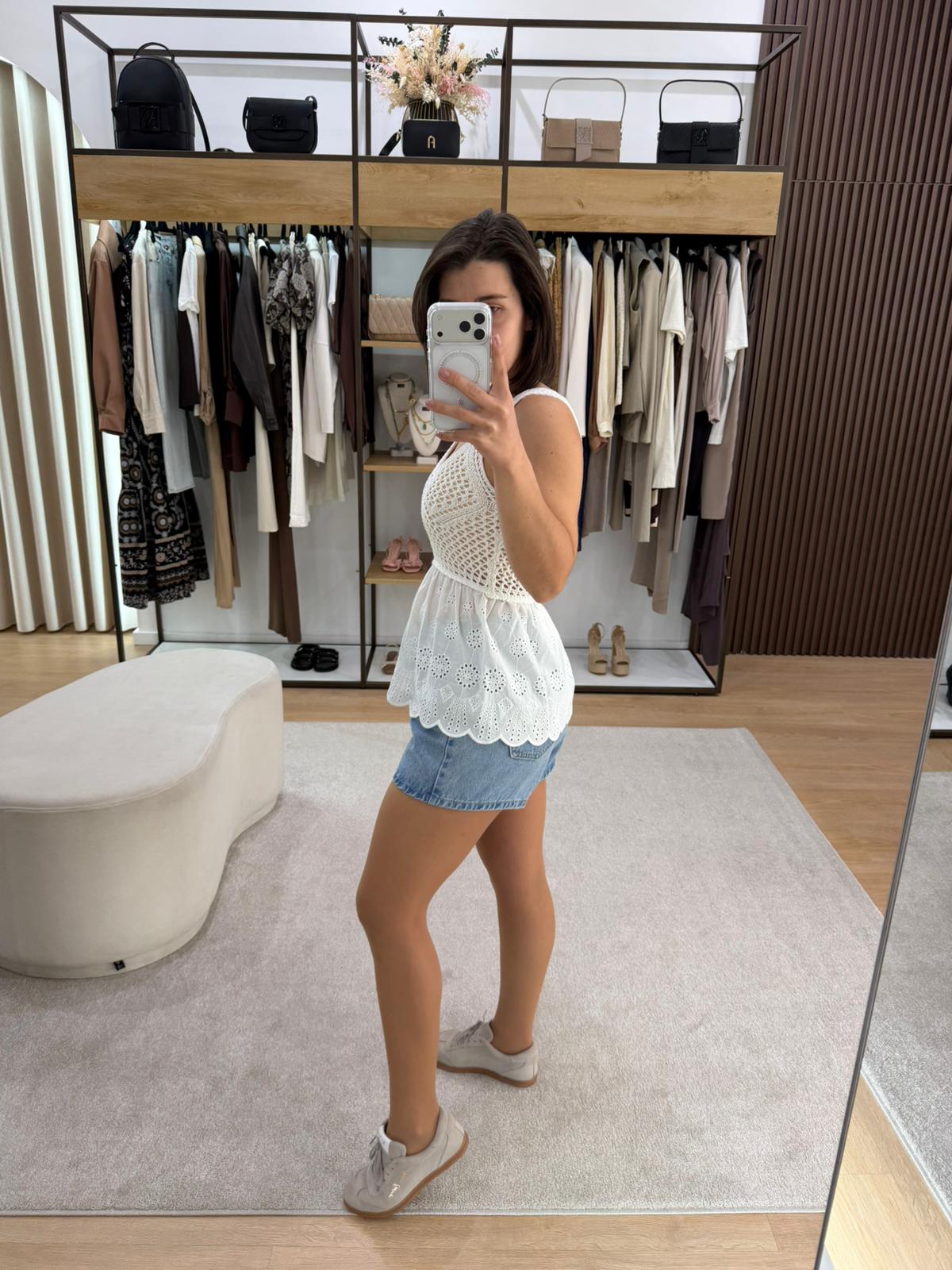 Top em crochê e renda Sagallo MARKUP