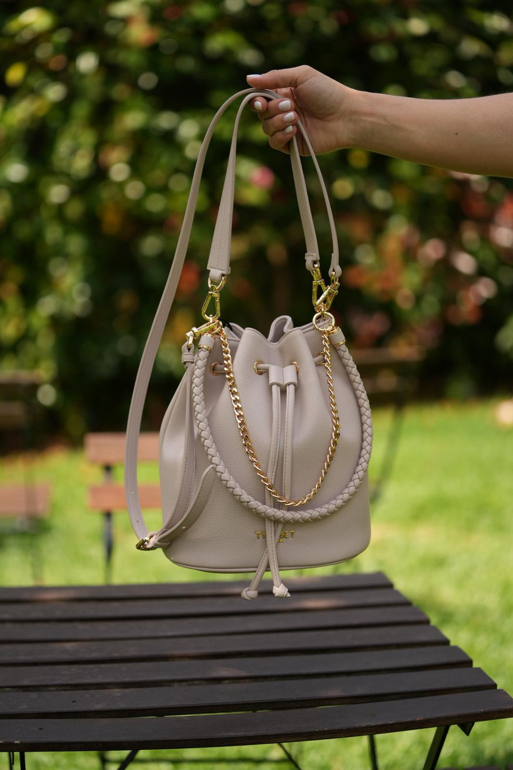 Mala bucket com corrente decorativa TWINSET