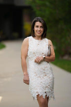 Vestido curto de renda Fracomina