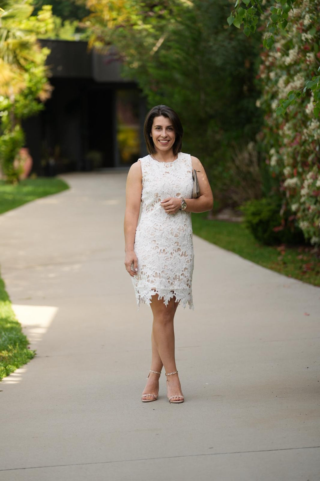 Vestido curto de renda Fracomina