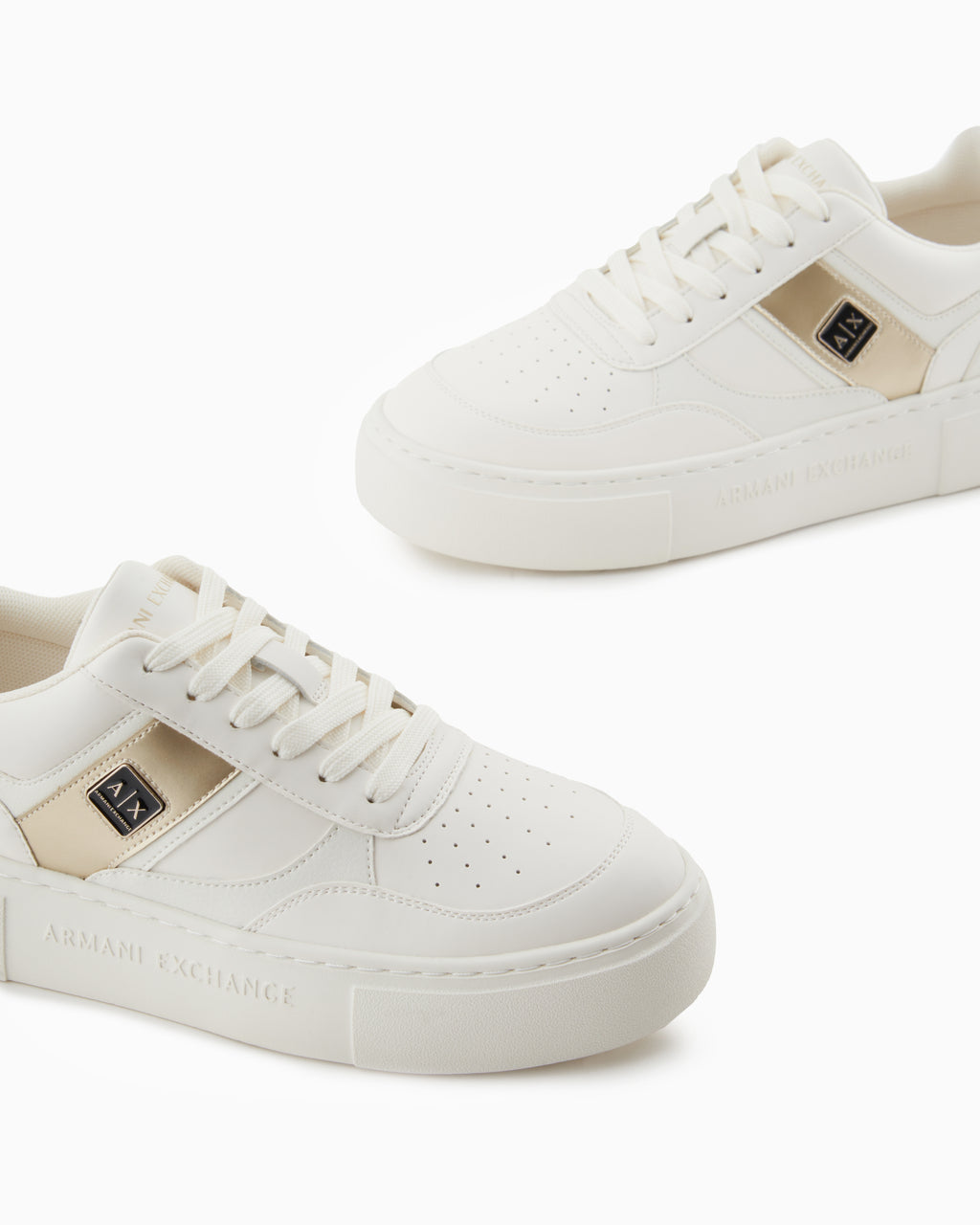 Sapatilha faixa lateral contrastante Armani Exchange