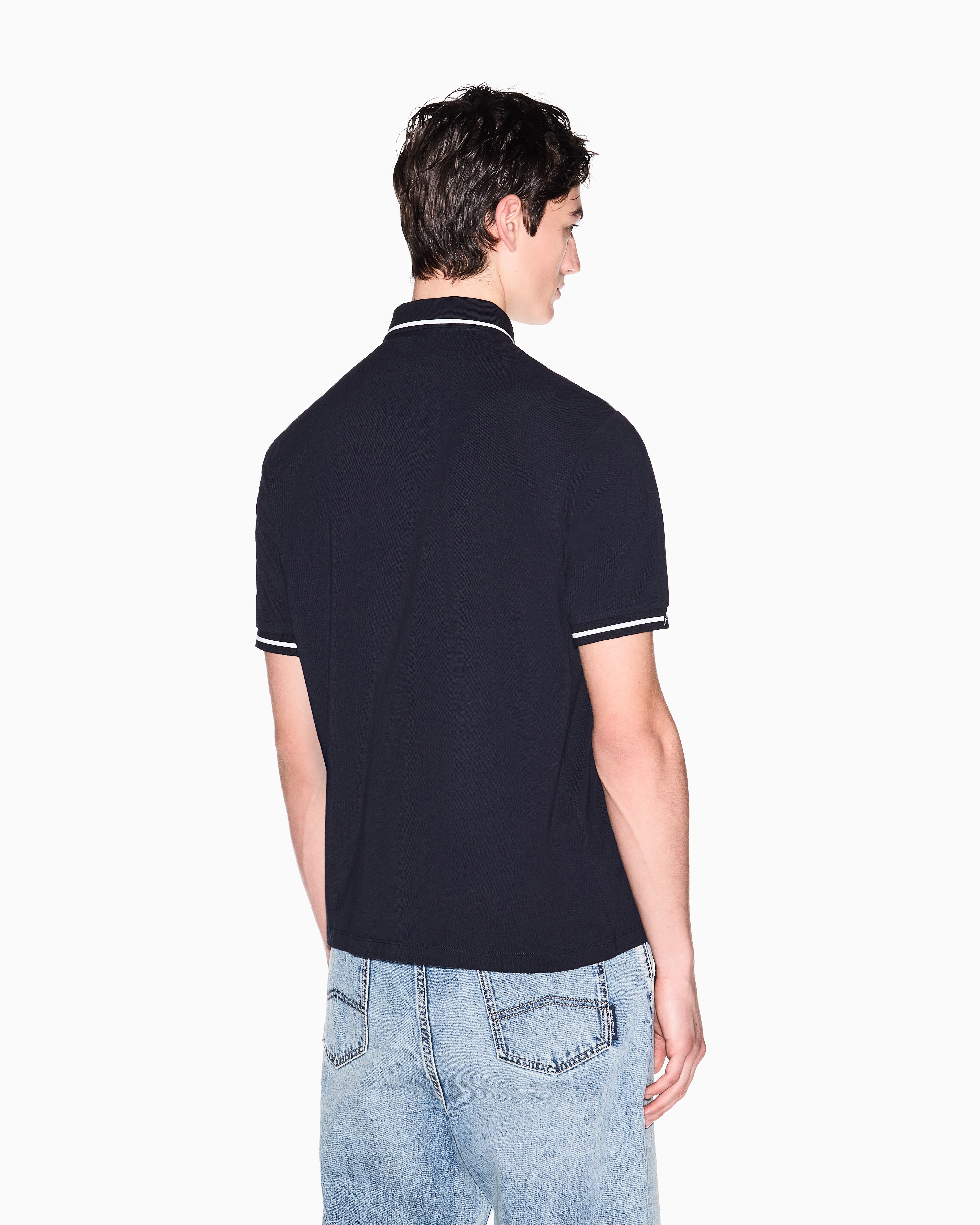 Polo com detalhes do logo na manga Armani Exchange