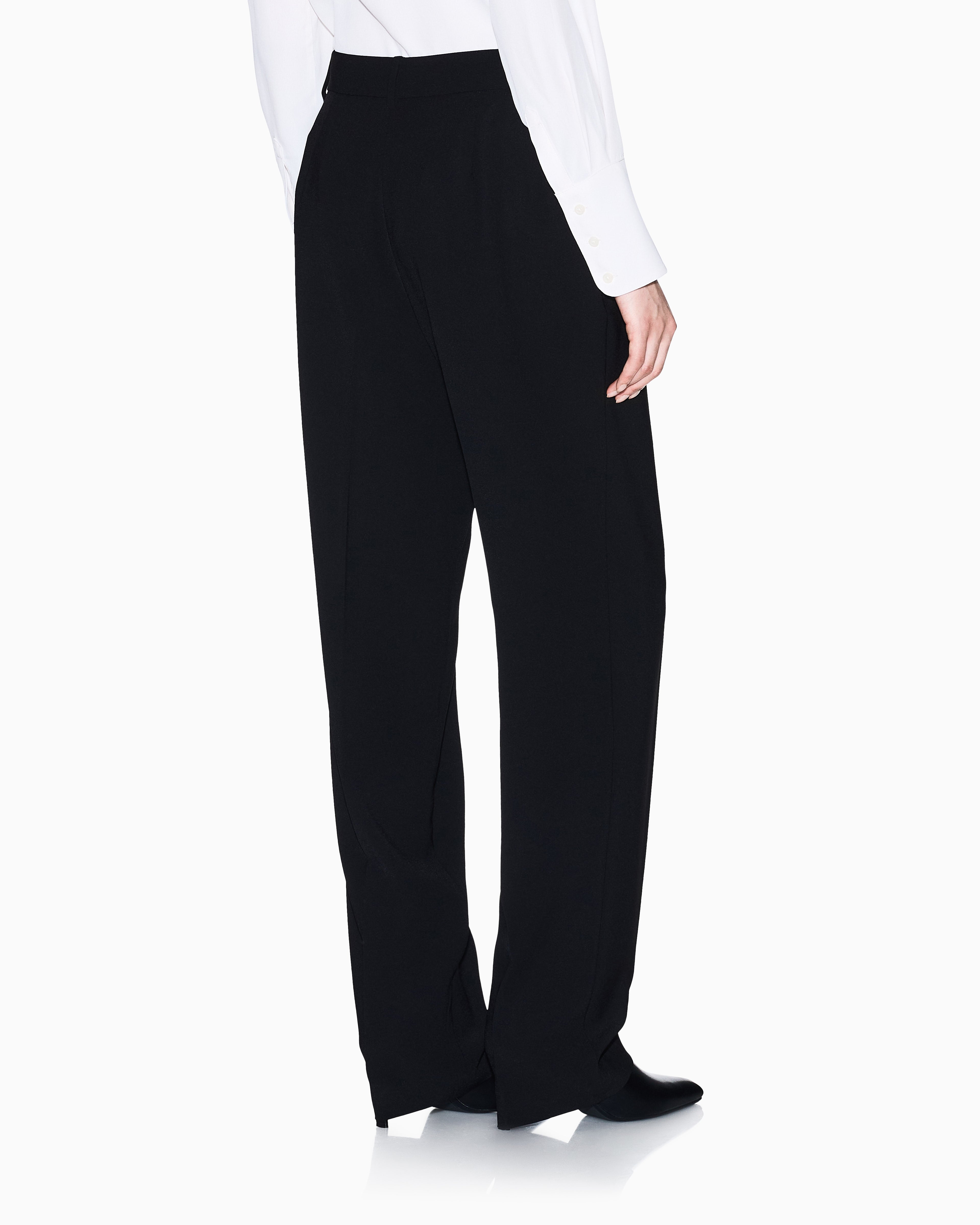 Calça com pregas em tecido fluído Armani Exchange
