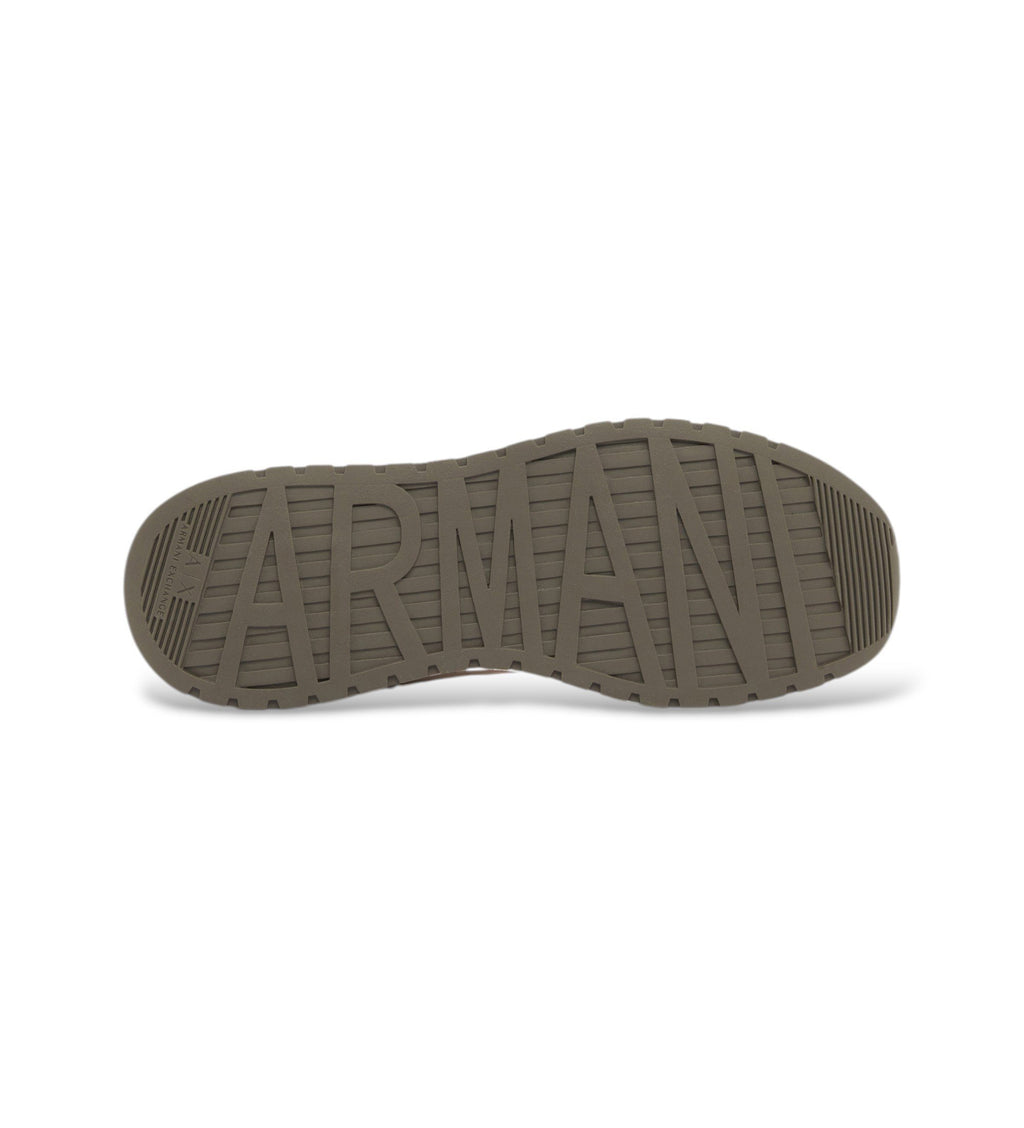 Sapatilha com sola alta e logo bege Armani Exchange