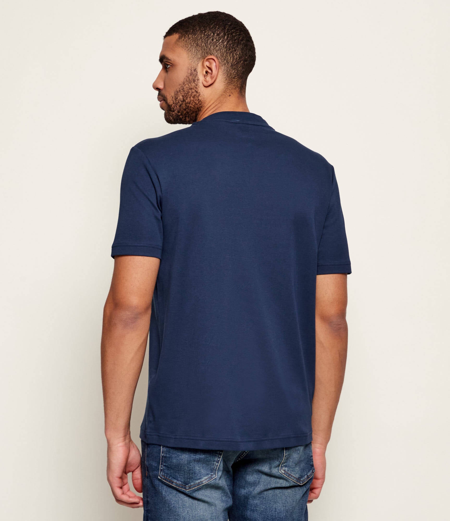 T-shirt básica com logo bordado BOSS