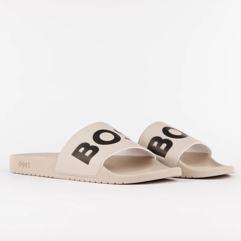 Chinelo com logo BOSS tira larga - bege vista diagonal
