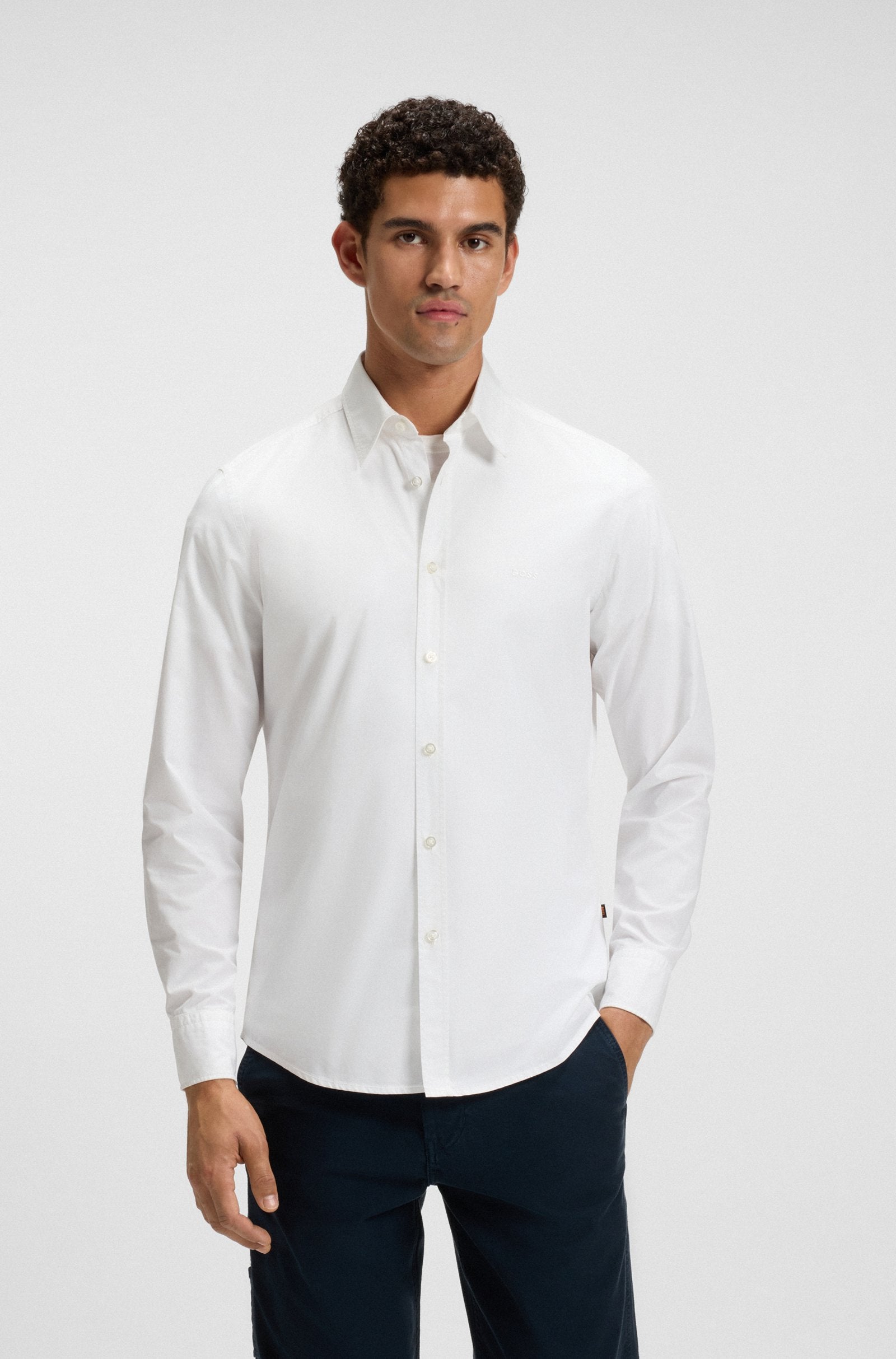 Camisa de ajuste regular em popelina de algodão BOSS