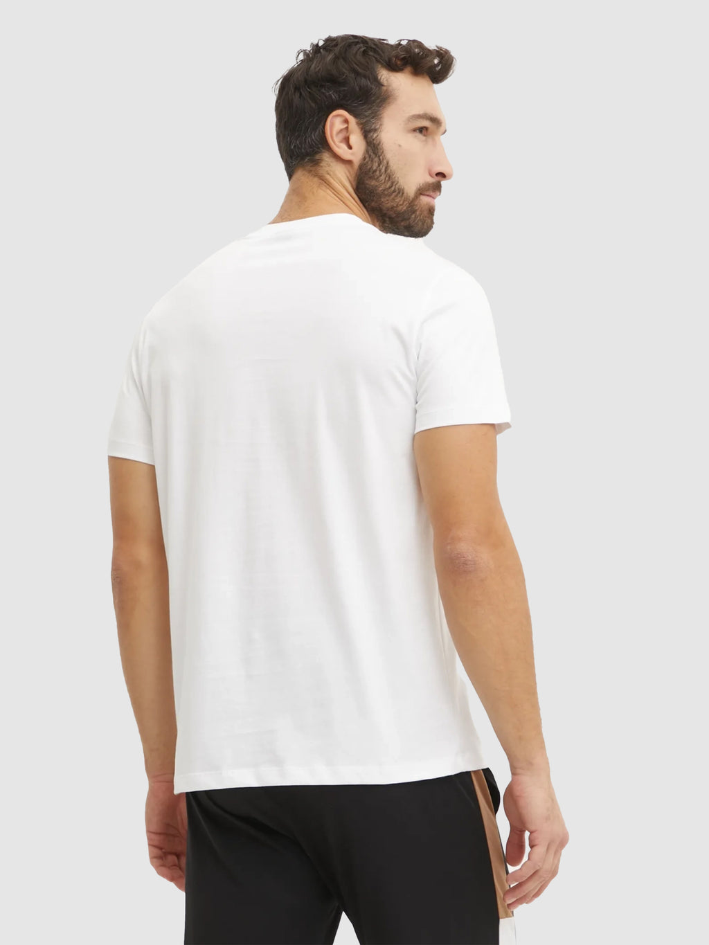 t-shirt basica de algodao boss branco vista costas