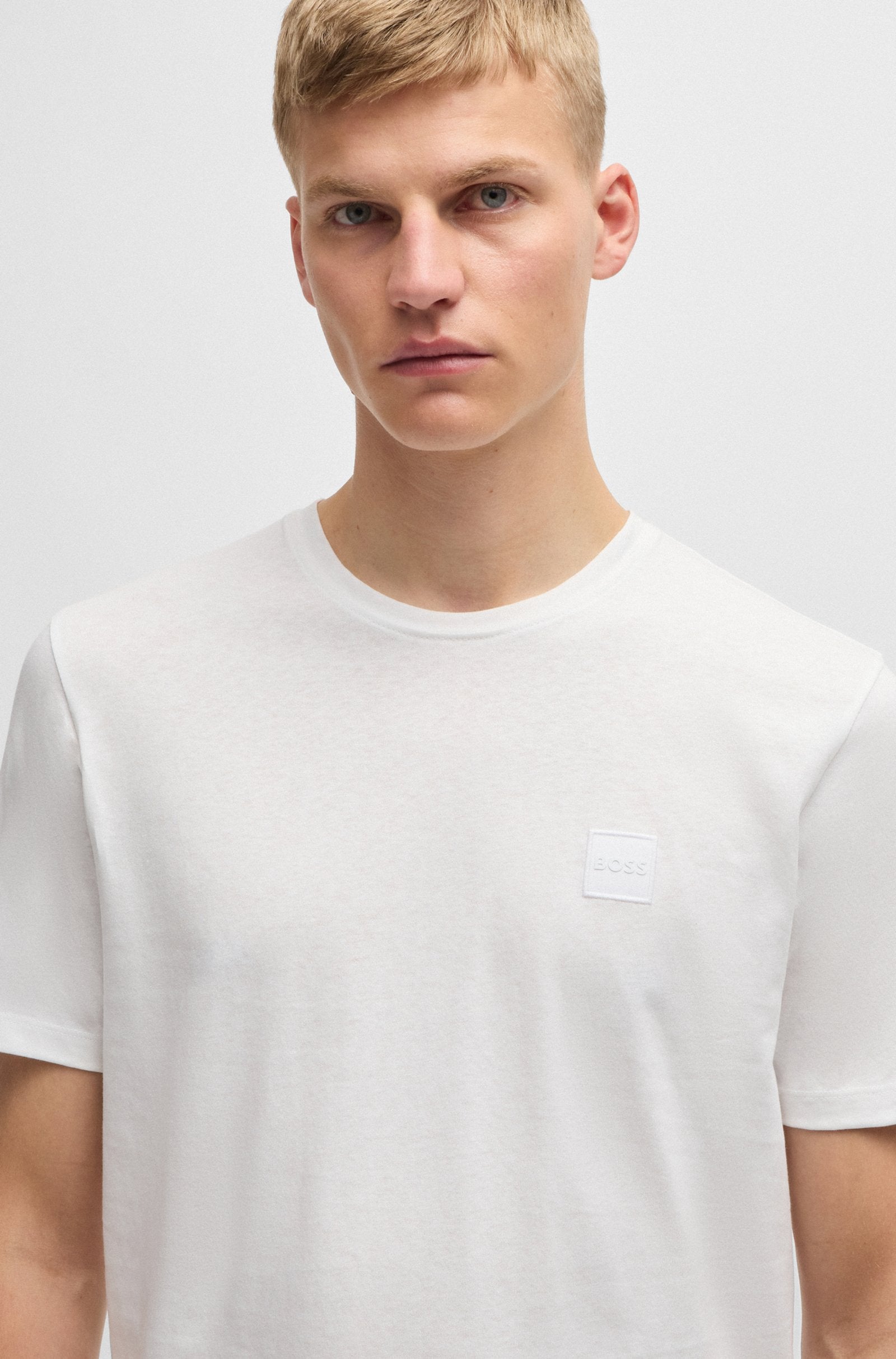 T-shirt logótipo tonal BOSS preto close up